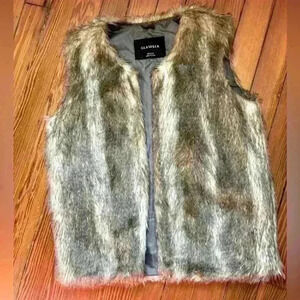 Glamsia Faux Fur Vest Womens Sz medium sleeveless